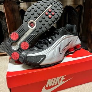 Nike Shox Black/Silver RARE size 12